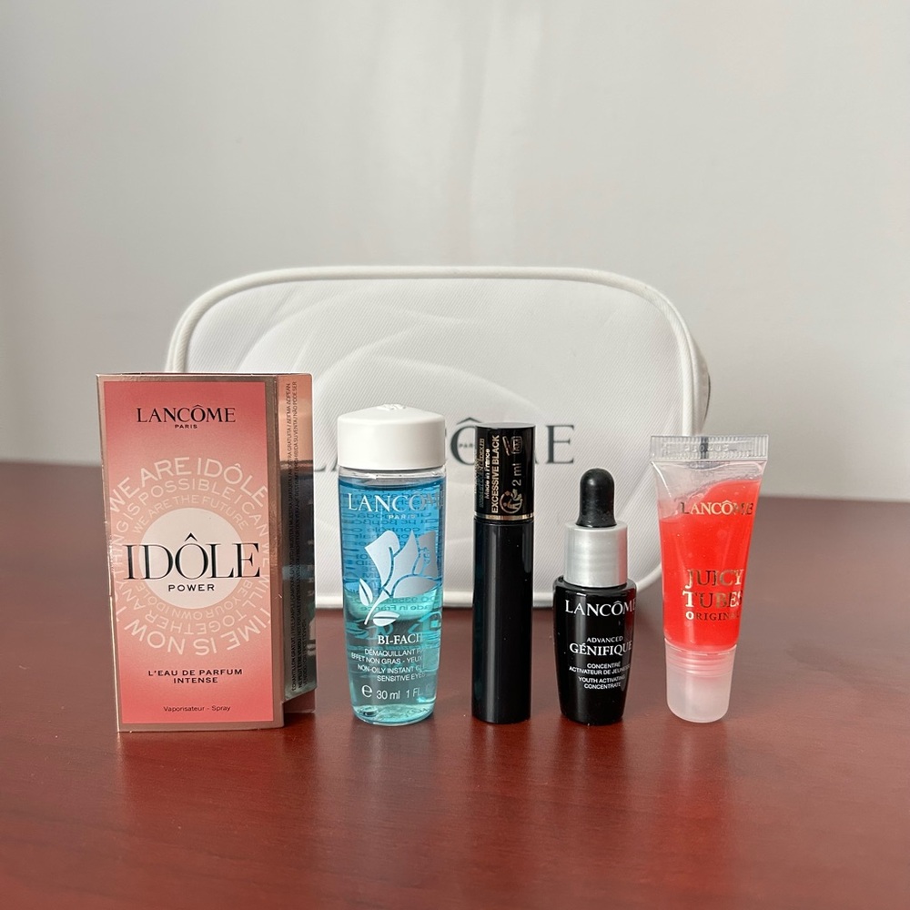 Lancôme Beauty Set with White Pouch